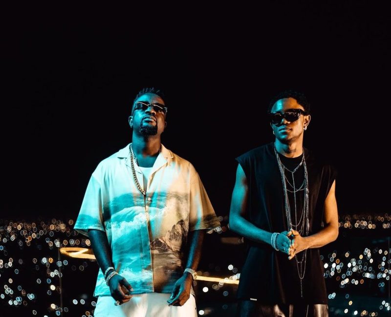 Victony and Sarkodie Phot by @oseiamoah_d