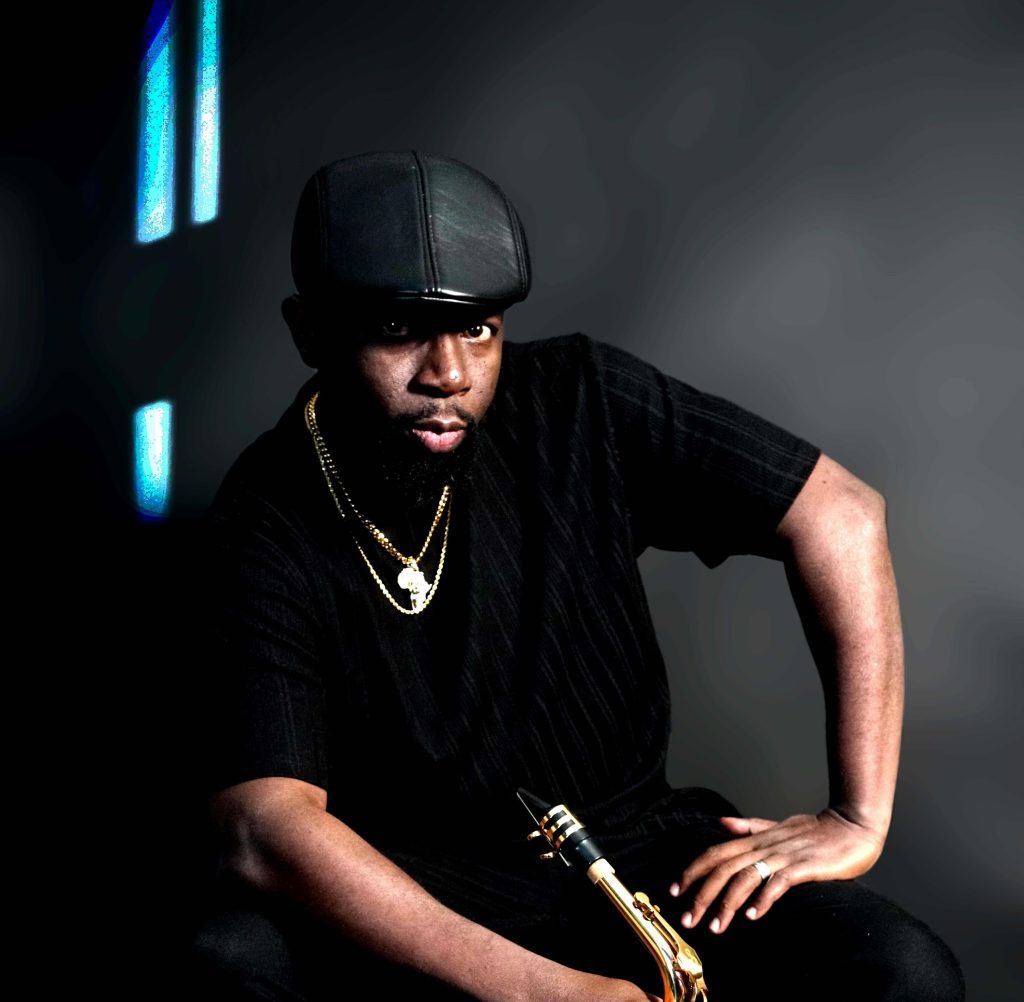 Ohenemuzik Returns with Romantic Highlife Anthem ‘Brownie Girl’